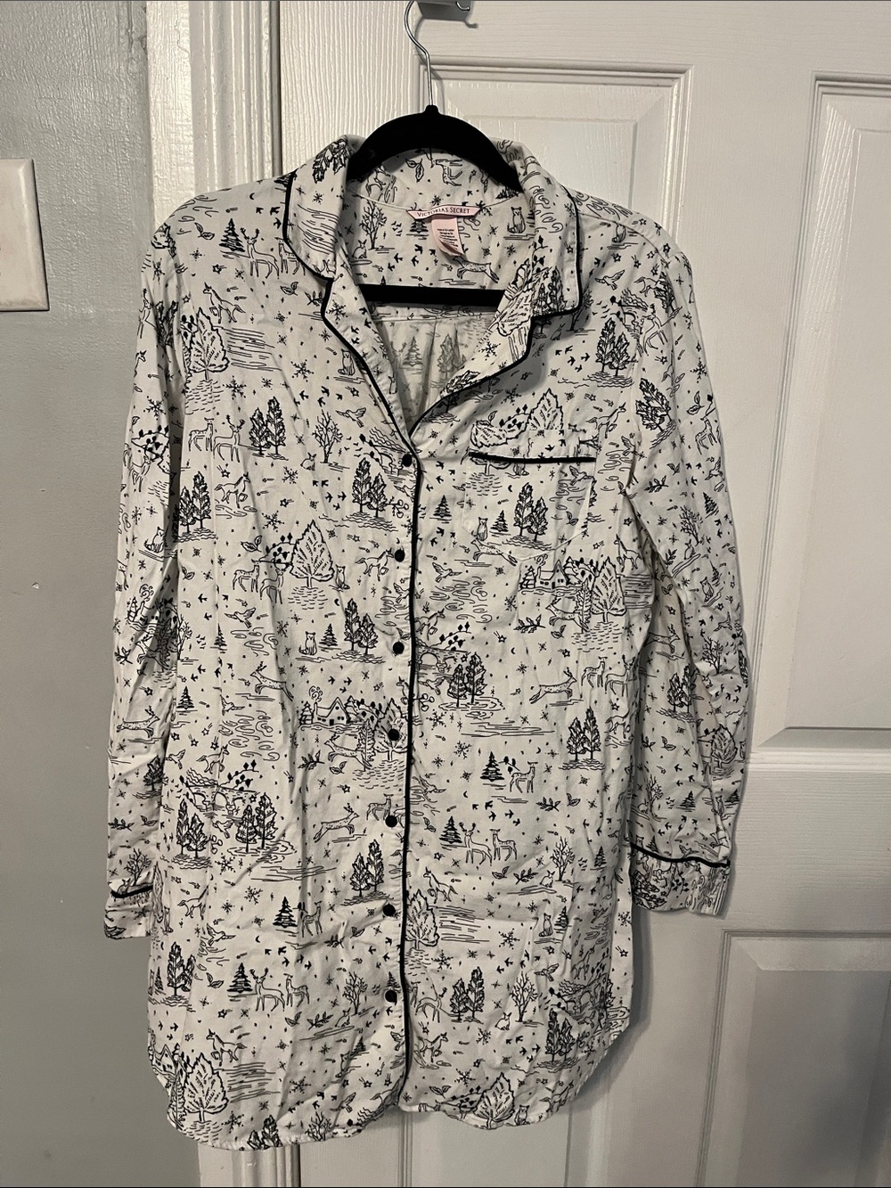 Victoria's Secret Black and White Scenic Sleep Shirt